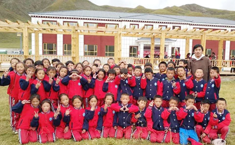 拳拳助學心，殷殷護苗情，城望集團愛心助力下貢麻鄉小學